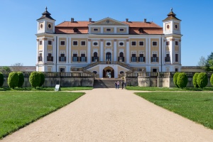 Milotice Chateau exteriors