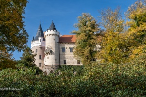 Chateau Zleby, short visit of the castle and its park