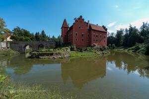 Cervena Lhota Castle – A Fairytale on the Lake