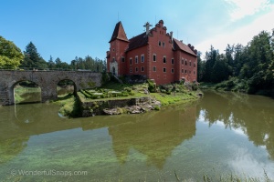 Cervena Lhota Castle – A Fairytale on the Lake
