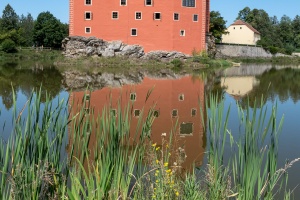 Cervena Lhota Castle – A Fairytale on the Lake
