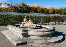 A timeless stroll through the Kromeriz flower garden